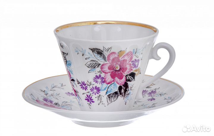 Чашка с блюдцем. цветы