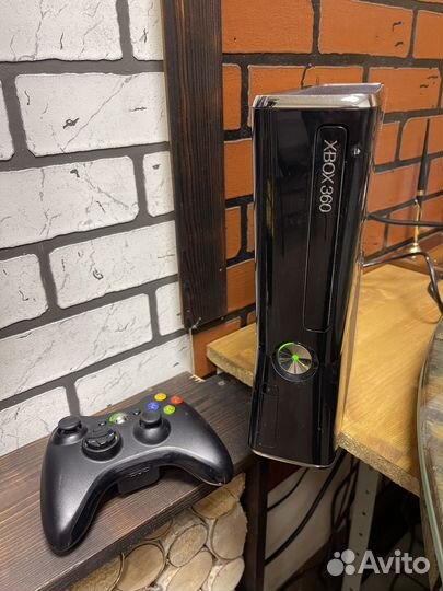 Продам приставку Xbox 360