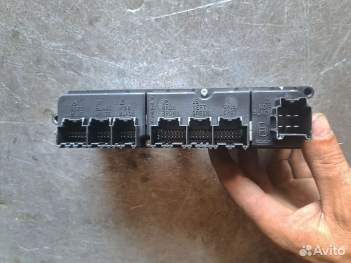 Блок управления стеклоподъёмников Cadillac SRX