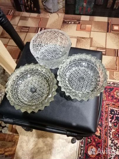 Хрусталь ваза и пепельницы