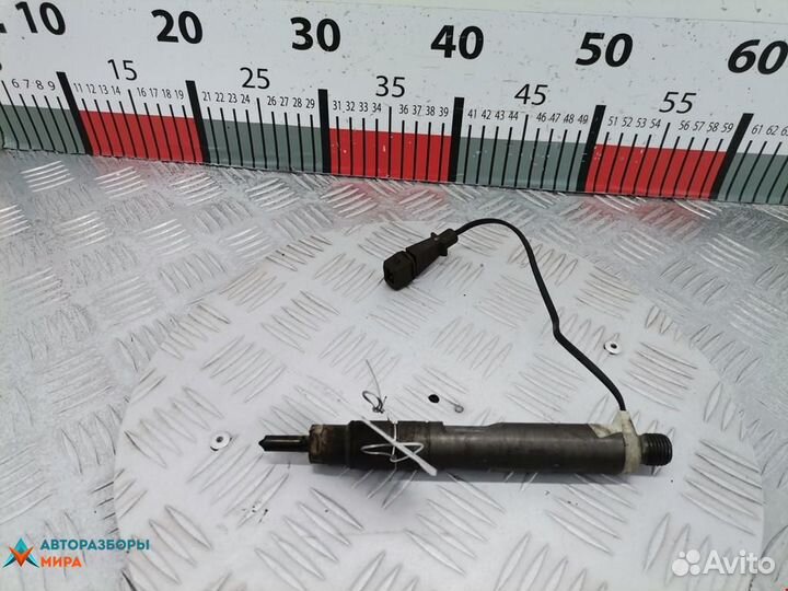 Форсунка Volkswagen Passat B5 1998 028130201J