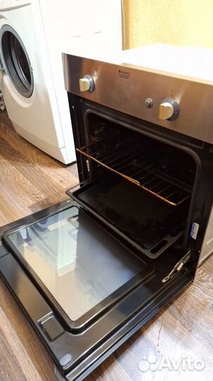 Духовка газовая Hotpoint Ariston