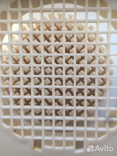 Устройство для нарезки кубиками салатов