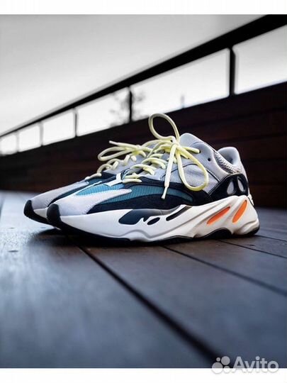 Adidas yeezy boost 700 v1