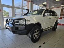 Mitsubishi Pajero Sport 2.5 AT, 2013, 209 000 км, с пробегом, цена 2 445 000 руб.