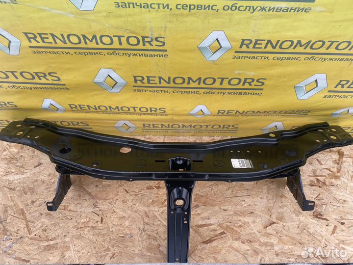 Рено Дастер 2 2015 панель передняя телевизор