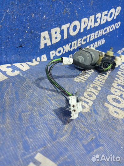 Моторчик стеклоподъемника Mercedes-Benz W211