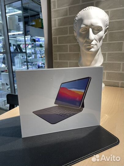 Клавиатура Magic Suspension Keyboard Case для iPad