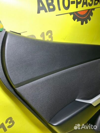 Обшивка двери задняя левая Kia Rio 3 QB G4FC 2015