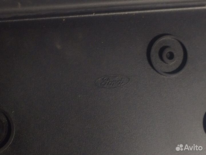 Focus 3 11-15 Решетка радиатора центр