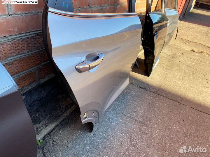 Дверь задняя правая б/у Hyundai Tucson 3 TL