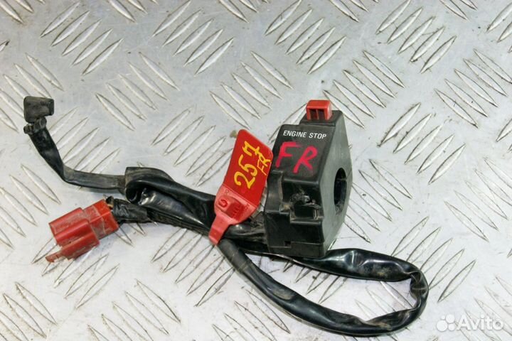 Пульт правый Kawasaki D-Tracker