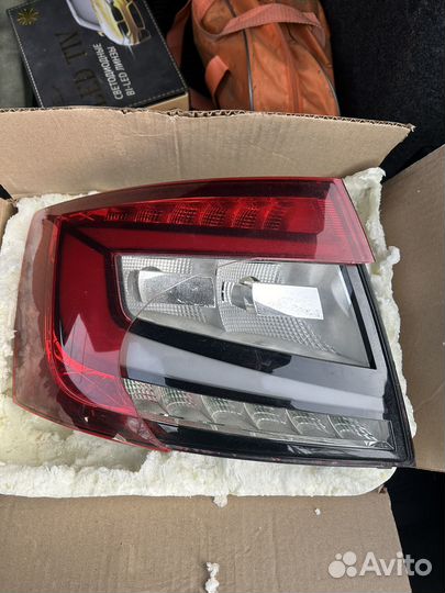 Фонарь задний левый Skoda Octavia a7 FL