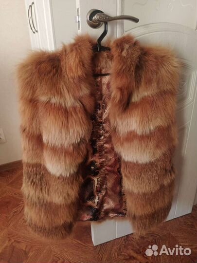 Жилет меховой из лисы