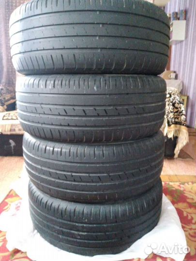 Kumho 722 235/55 R17