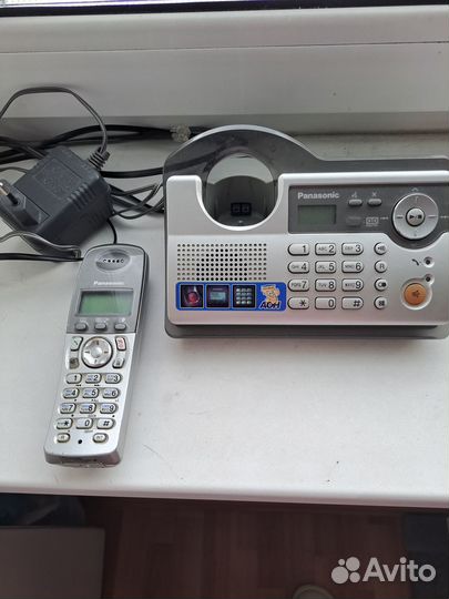 Телефон с автоответчиком