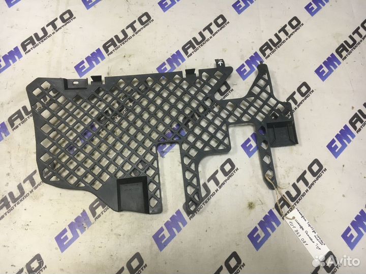 Накладка торпедо правая нижняя Шкода Октавия тур