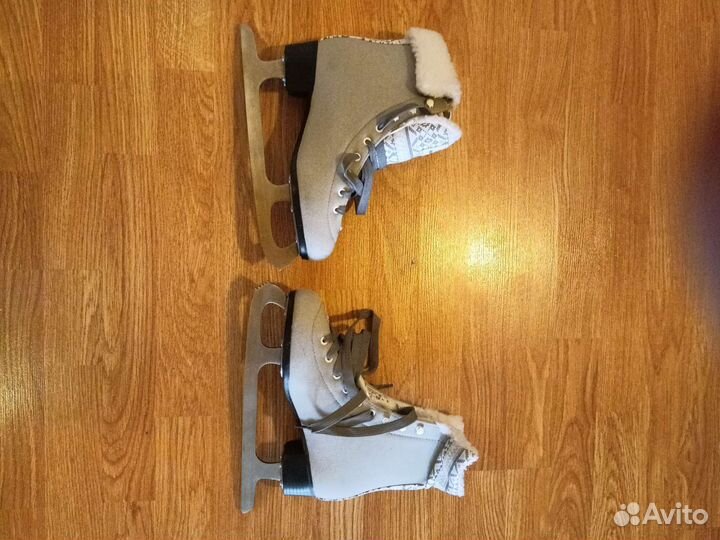 Коньки женские 39 размер