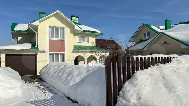 Коттедж 177,2 м² на участке 4,2 сот.