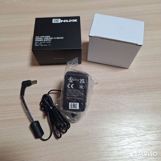 Блок питания для педалей эффектов NUX ACD-006A