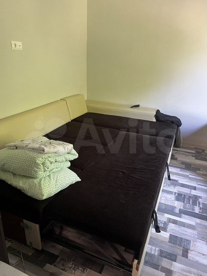 Дом 20 м² на участке 2 сот.