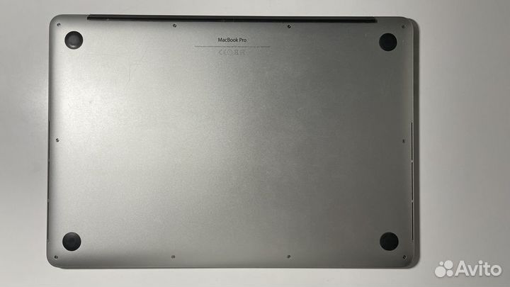 Macbook pro 15 2015 i7 16gb SSD 256gb