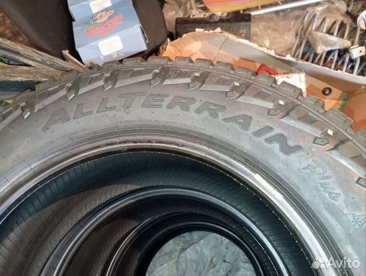 Pirelli Scorpion All Terrain Plus 265/60 R18 H