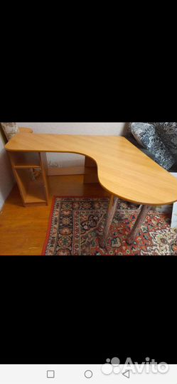 Компьютерный стол