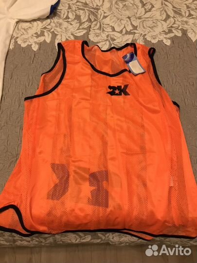 Манишка футбольная новая