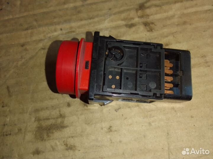 Кнопка аварийной сигнализации Hyundai Getz