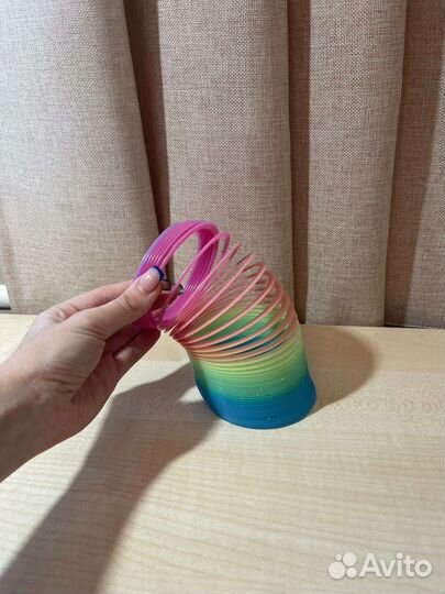 Игрушка пружинка радуга