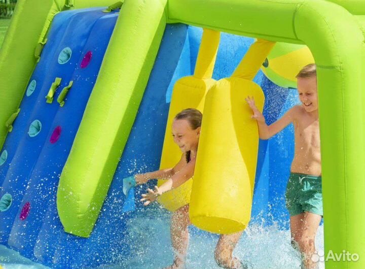 Детский надувной бассейн с горкой