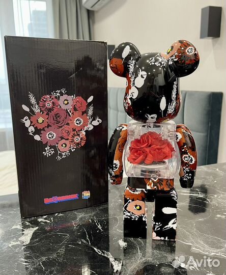 Мишка Bearbrick Flora