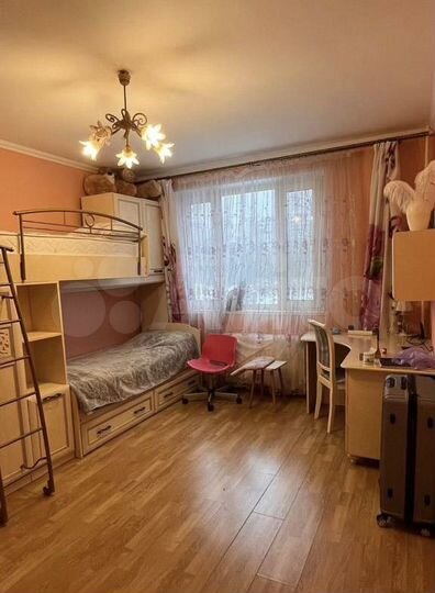 Комната 14 м² в 2-к., 1/10 эт.