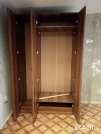 Шкаф 3 х створчатый бу