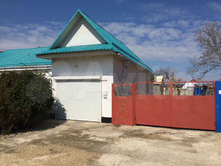 Авито витязево дом. Витязево степная 20. Продам дом в витязево. Дом в земле. Купить дом анапа 2000000.