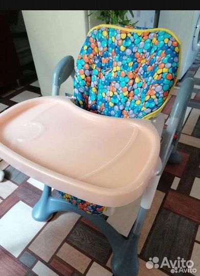 Детский стульчик для кормления