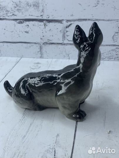 Фарфоровая статуэтка лфз