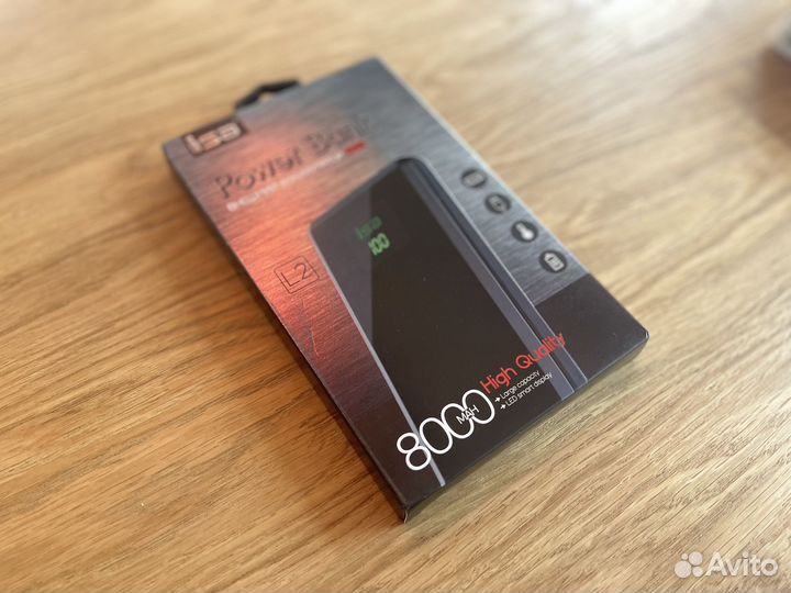 Внешний аккумулятор 8000