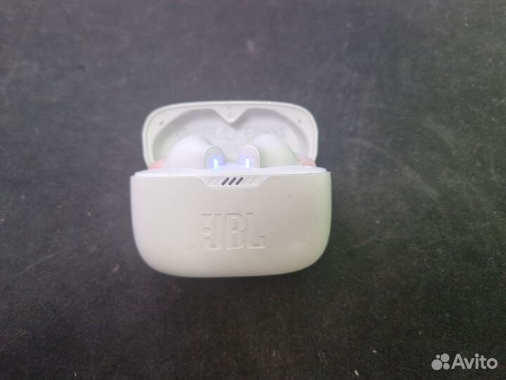 Беспроводные наушники jbl tune 230 NC