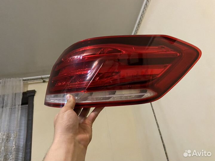 Задние фары на w212 багажник