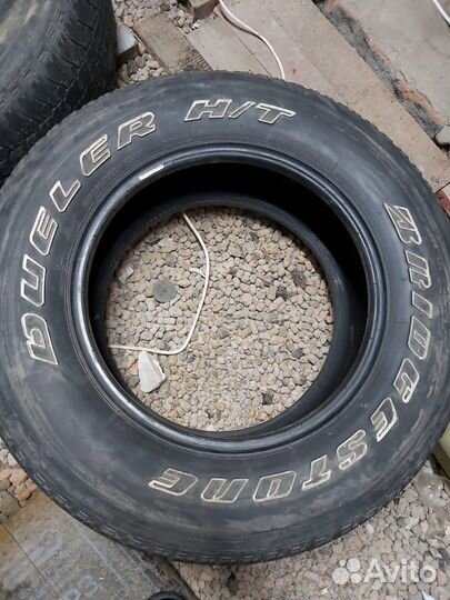 Bridgestone Dueler H/T 265/65 R17