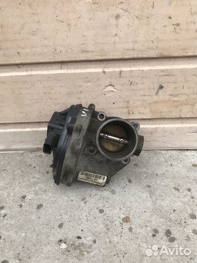 Дроссельная заслонка Ford Focus 2 1505642