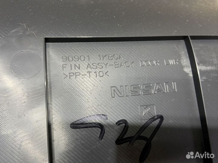 909011KB0A Обшивка багажника Nissan Juke F15