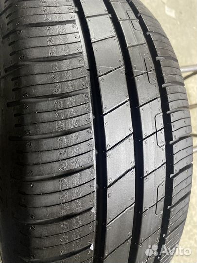 Goodyear EfficientGrip Performance 205/55 R16