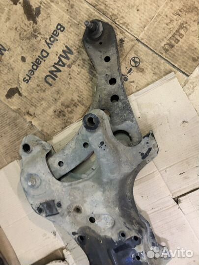 Рычаги Toyota Voxy