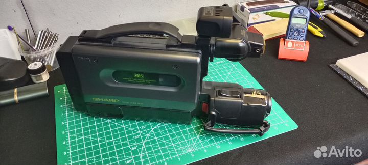 Видеокамера кассетная VHS Sharp VL-SX80s из 90-х