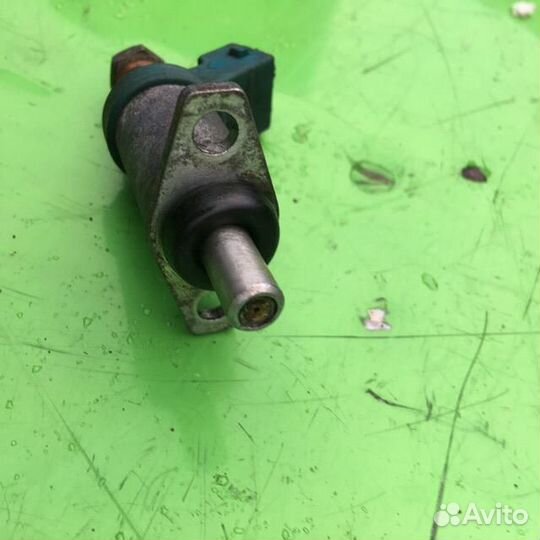 Форсунка инжекторная Вольво 940