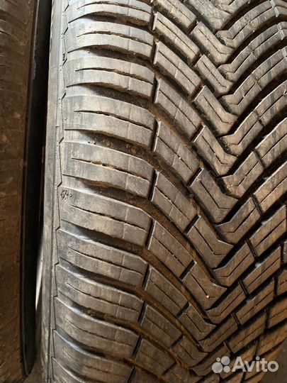 Continental AllSeasonContact 235/55 R19 105V