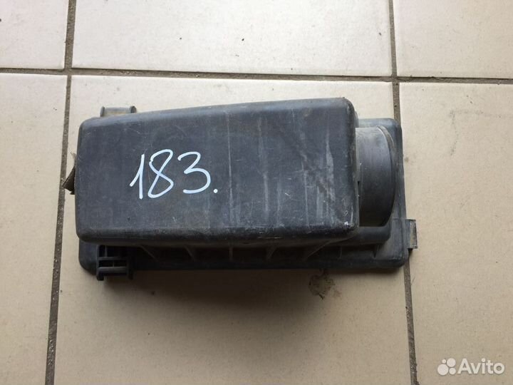 Корпус воздушного фильтра Land Rover Freelander 1